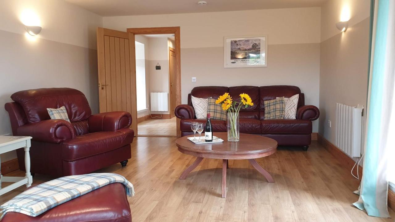 Old Farm Holiday Cottages - Scottish Borders Chirnside Buitenkant foto