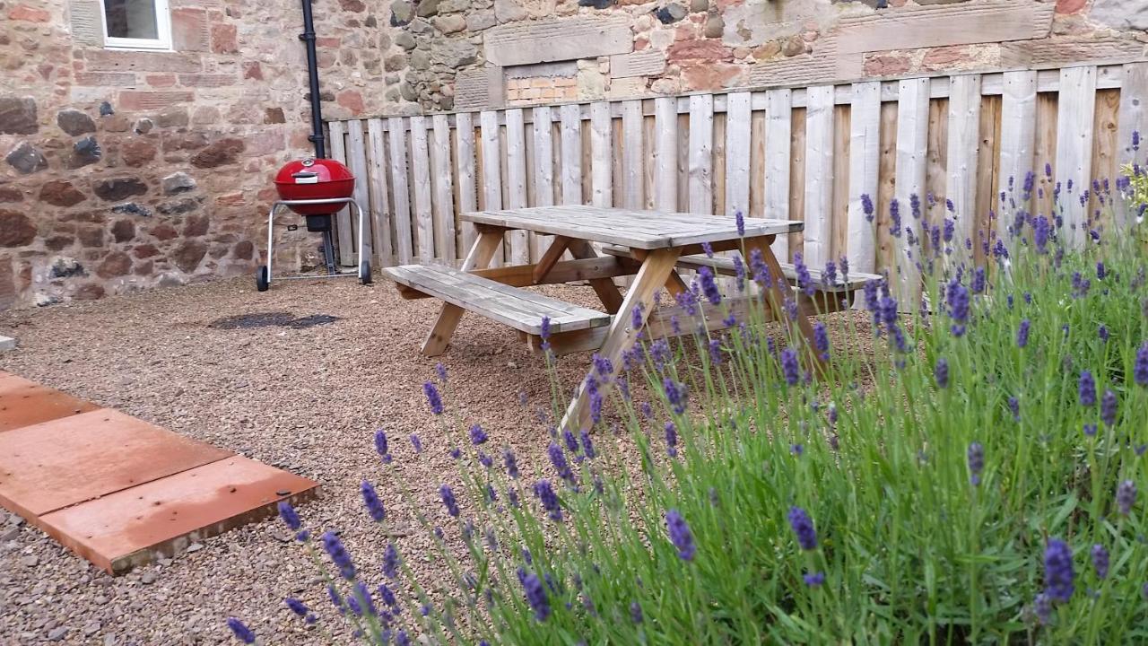 Old Farm Holiday Cottages - Scottish Borders Chirnside Buitenkant foto